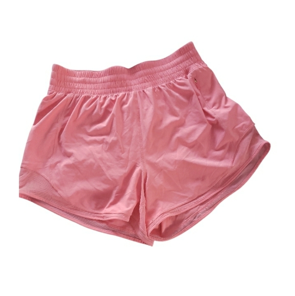 Aritzia Golden Move Tech Legacy High Rise Shorts- 8 - Picture 3 of 4